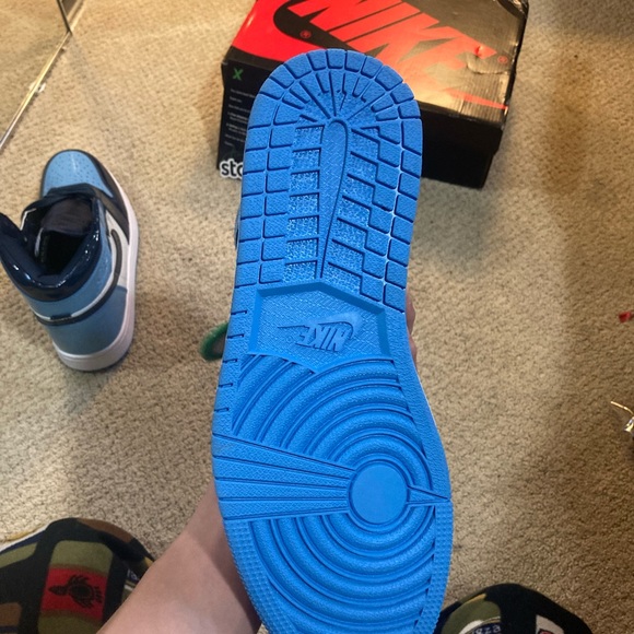 Jordan 1 UNC 10M